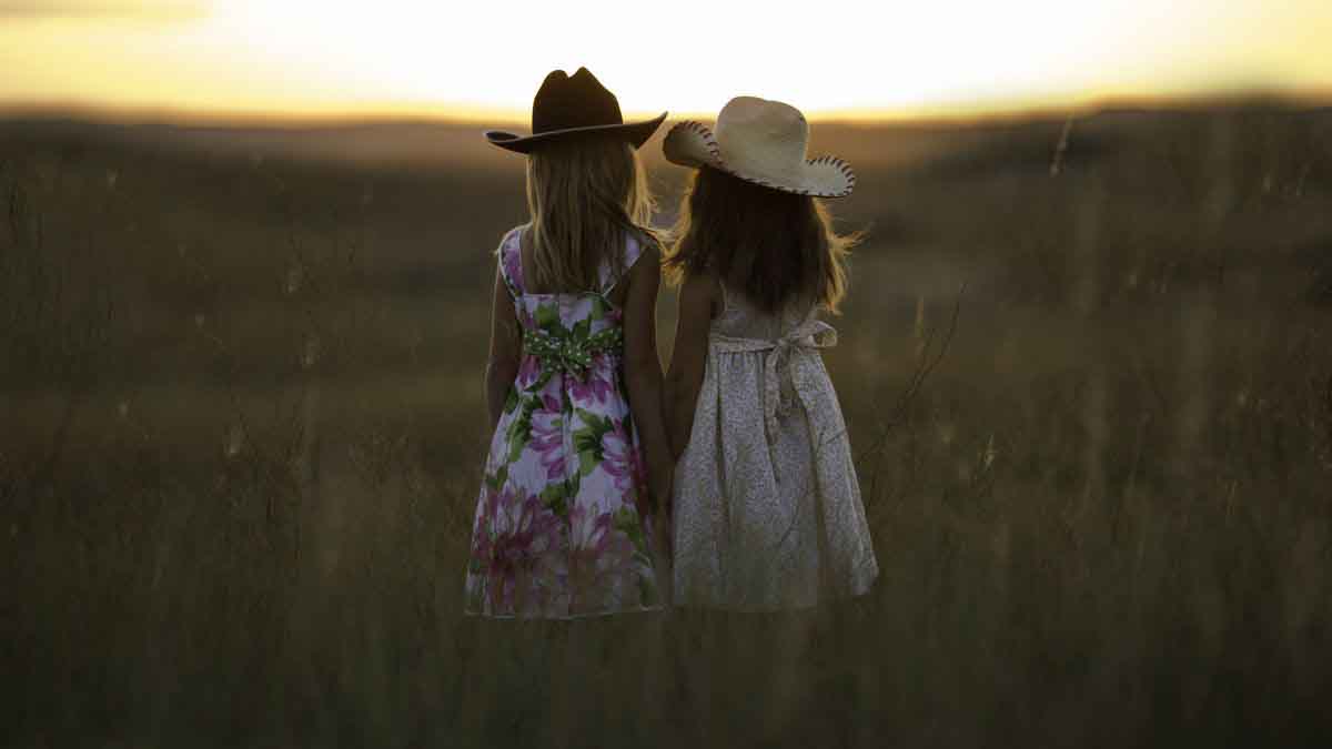 50 Quotes for Sister to Warm Your Soul and Embrace Your Bond